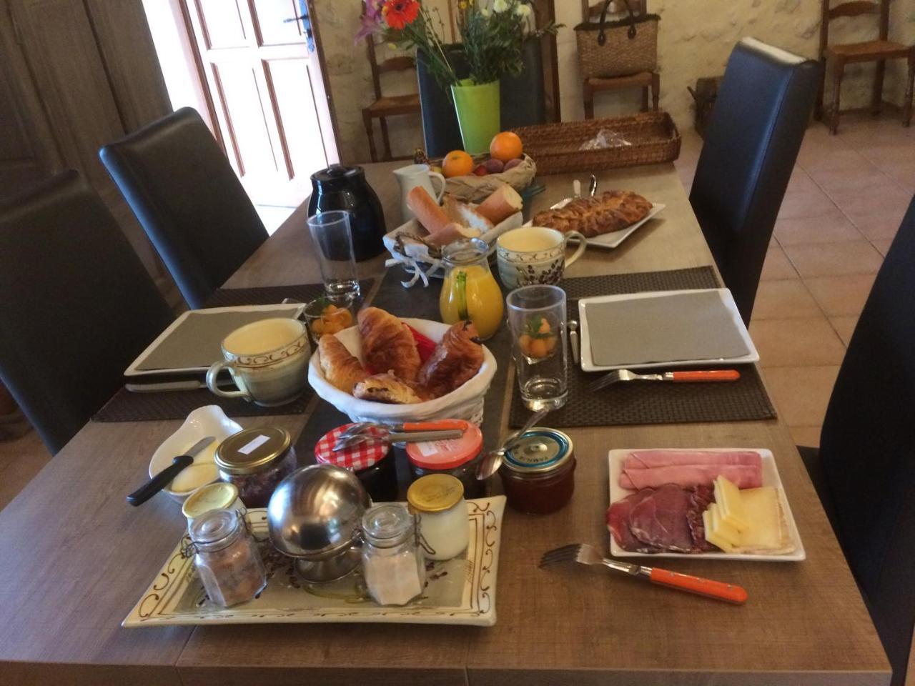 Chateau Haut Baron Hotel Saint-Estèphe Екстериор снимка